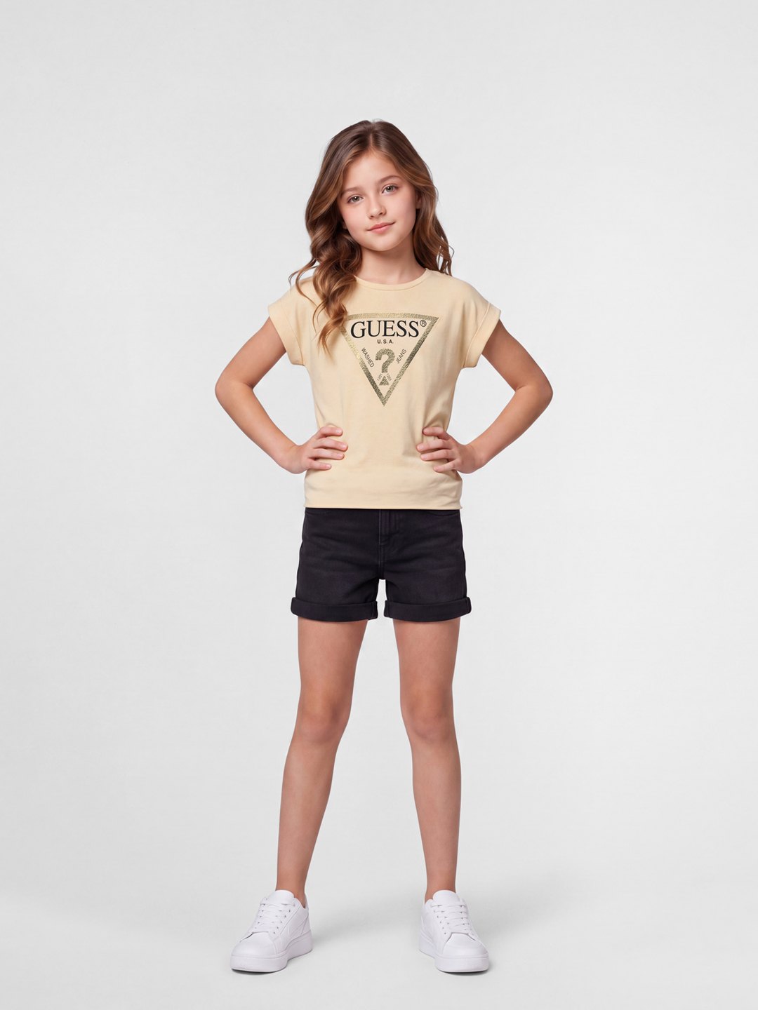 the tee on a girl
